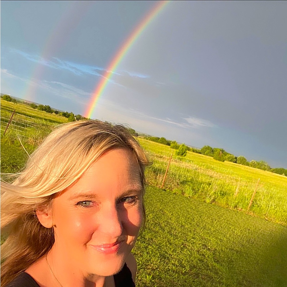 Meet your Posher, Lana